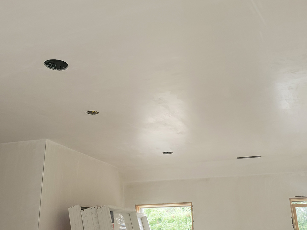 Smooth Plastered Ceiling - Part 1